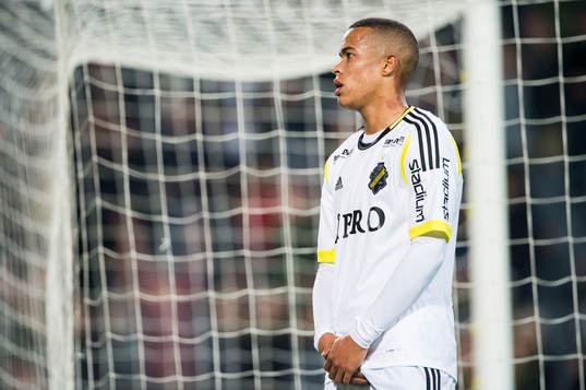 AIKs Robin Quaison gör sin målgest