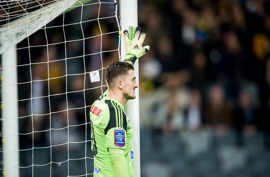Brommapojkarnas målvakt Ivo Vazgec