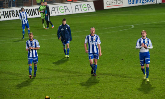 Matchen är slut och IFK Göteborg lämnar planen i
