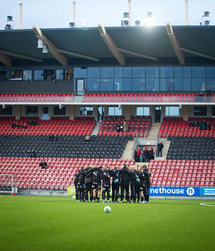GAIS innan matchen i Superettan mellan Örebro och GAIS