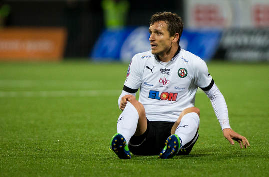 Örebros Shpetim Hasani i Superettan mellan Örebro och GAIS