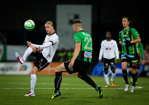 Örebros Kalle Holmberg mot GAIS Björn Andersson i
