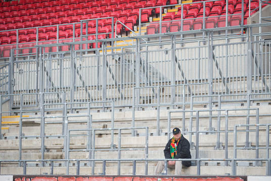 En GAIS supporter på plats en timma innan match i