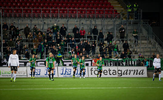GAIS Adam Eriksson gör 4-1 på Oscar Jansson, målvakt