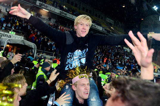 Malmös Simon Kroon jublar