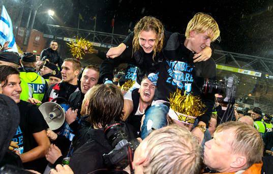 Pawel Cibicki och Simon Kroon firar