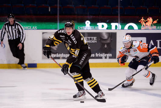 AIKs Teemu Ramstedt och Växjös Malte Strömwall