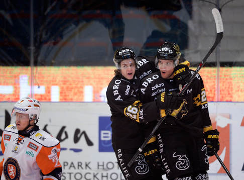 AIKs Derek Joslin jublar
