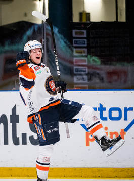 Växjös Malte Strömwall jublar