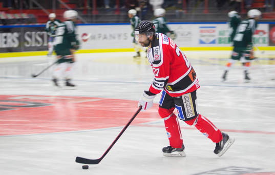 Örebros Emil Kåberg i SHL mellan Örebro och Färjestad