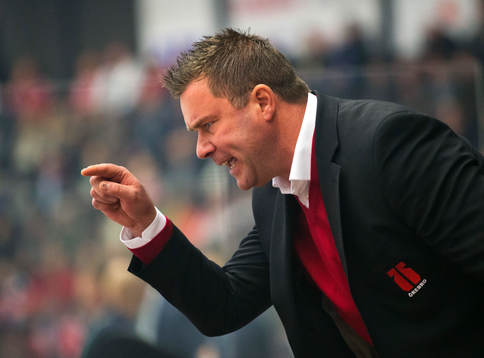 Örebros tränare Patrik Ross i SHL mellan Örebro och