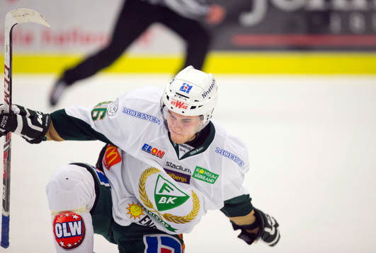 Färjestads Pontus Åberg för 1-1 i SHL mellan Örebro och