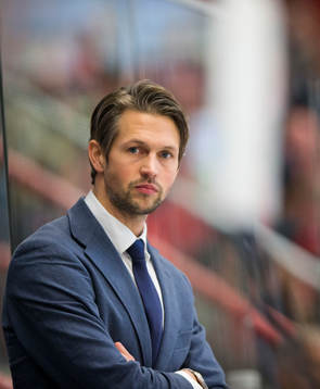 Färjestads Rickard Wallin utan hockeyutrustning i SHL