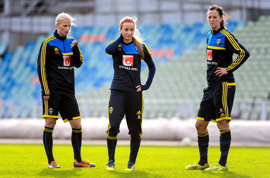 Sveriges Sofia Jakobsson, Kosovare Asllani och Lotta Schelin