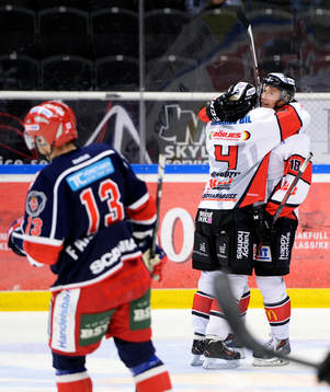 Karlskronas Emil Larsson jublar