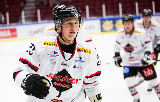 Asplövens Jonas Berglund jublar