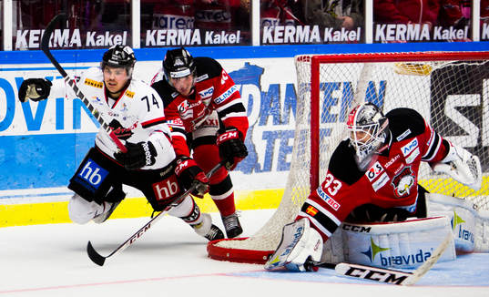 Malmös Magnus Häggström fäller Asplövens Gustav