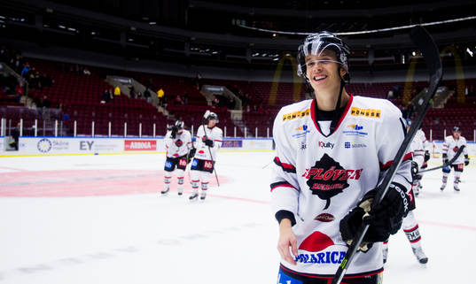 Asplövens Emil Bejmo är glad
