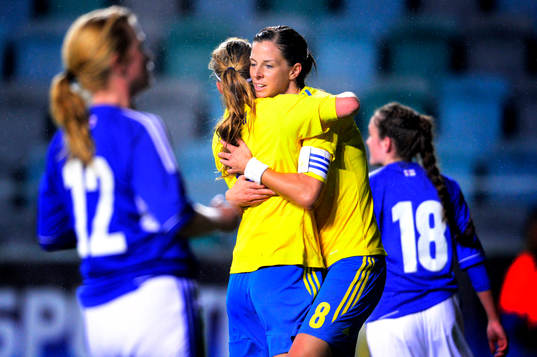 Bläddra bland fler bilder av Fotboll, Dam, VM-kval, Sverige - Färöarna