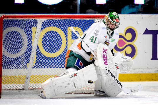 Färjestads målvakt Danny Taylor har inte riktigt koll på