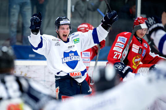 Karlskogas Henrik Björklund jublar