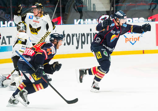 Mattias Guter  och Michael Holmqvist  jublar