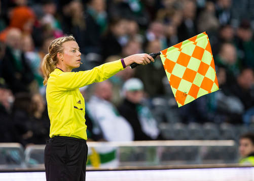 Linjedomare Julia Magnusson