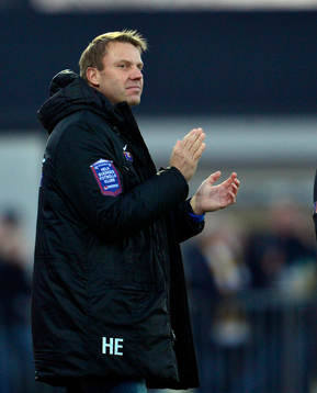 Falkenbergs tränare Hans Eklund jublar