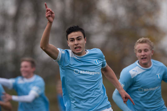 Malmös Deniz Hümmet gör 0-1 i SM-finalen för