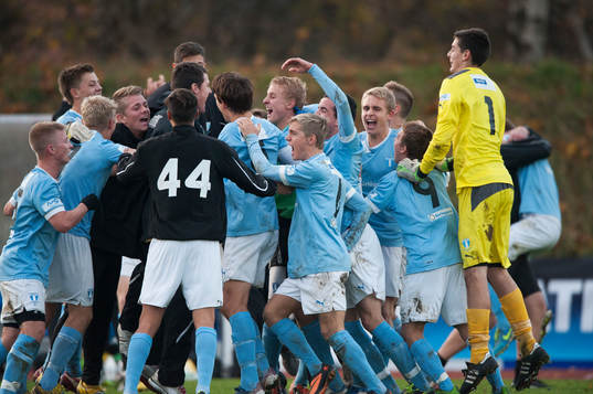 Slutsignal och guldjubel för Malmö FF  i SM-finalen för