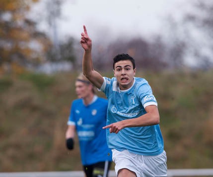 Malmös 2-målsskytt Deniz Hümmet jublar  i SM-finalen