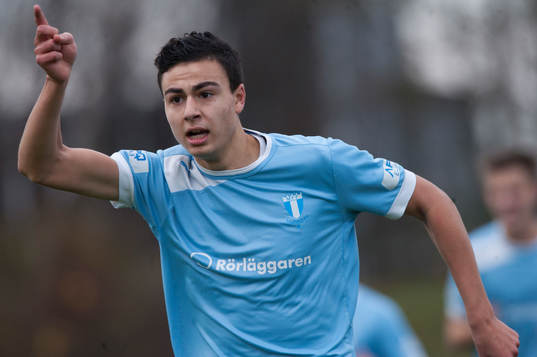 Malmös 2-målsskytt Deniz Hümmet jublar  i SM-finalen