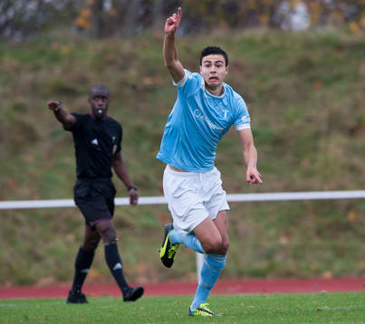 Malmös Deniz Hümmet har gjort 0-1 i SM-finalen för