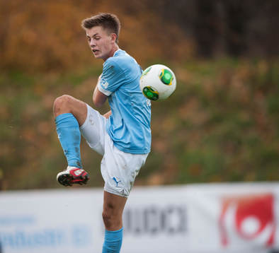 Bredsida  i SM-finalen för 17-åringar mellan Halmstad och