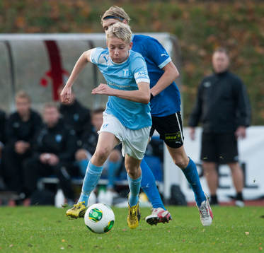 Närkamp  i SM-finalen för 17-åringar mellan Halmstad och