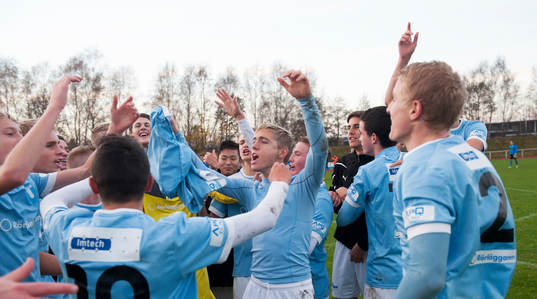 Malmö firar SM-guldet i SM-finalen för 17-åringar mellan
