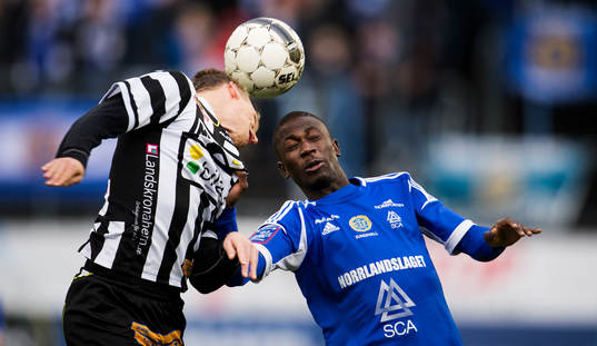 Landskrona BOIS Linus Malmqvist och Sundsvalls Pa Amat Dibba