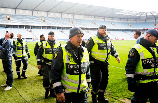 Ordningsvakter på Swedbank Stadion