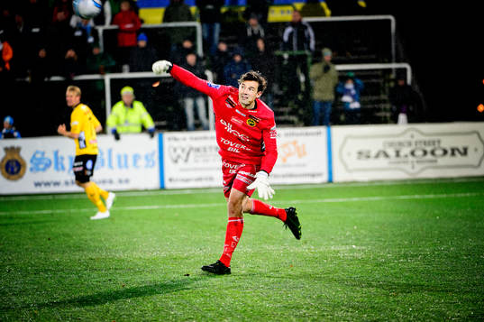 Elfsborgs målvakt Kevin Stuhr-Ellegaard i andra halvlek
