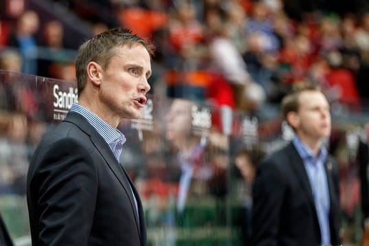 Frölundas tränare Roger Rönnberg regerar