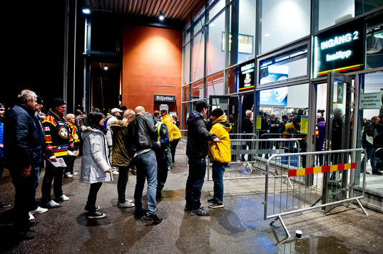 Läkerol Arena, exteriör