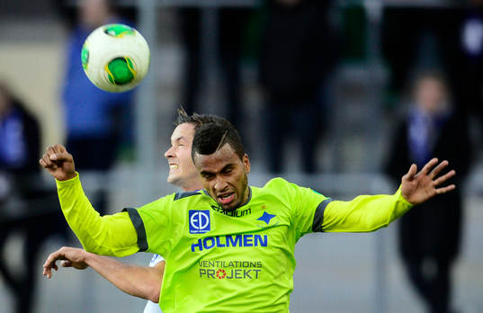 IFK Göteborgs Philip Haglund och Norrköpings Isaac Kiese