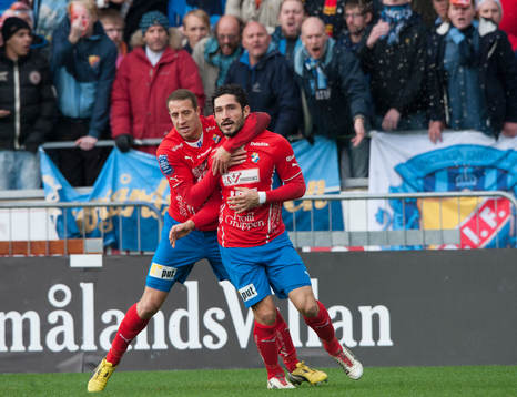 Östers Pablo Pinones Artce har gjort 1-0 till Öster och