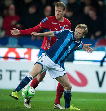 Östers Mario Vasilj och Djurgårdens Tim Söderström i
