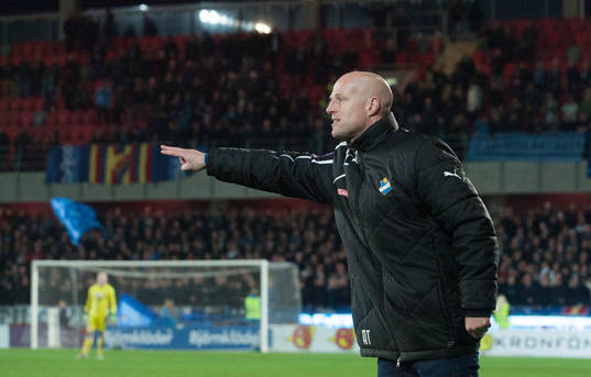 Östers tränare Andreas Thomsson  i