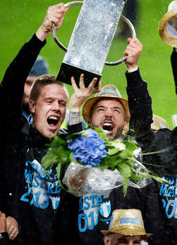 Malmös Pontus Jansson och Guillermo Molins jublar med