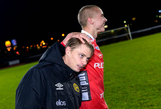 Elfsborgs Simon Hedlund och Sebastian Holmèn firar