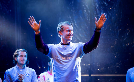 Malmös Filip Helander när Malmö FF och LDB Malmö firar