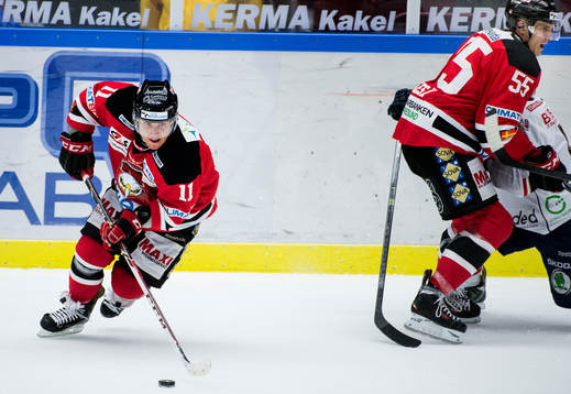 Malmö Redhawks Teemu Kesä skapar yta åt Joey Tentute