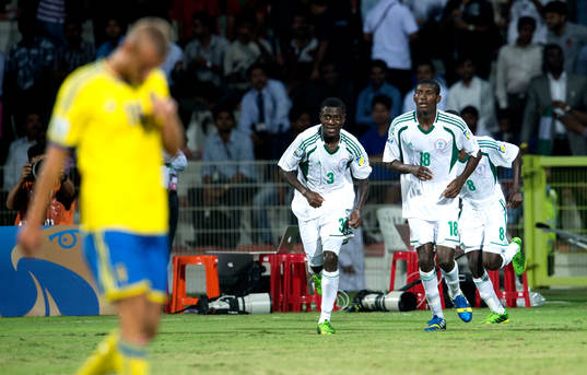 Nigerias Taiwo AWONIYI jublar